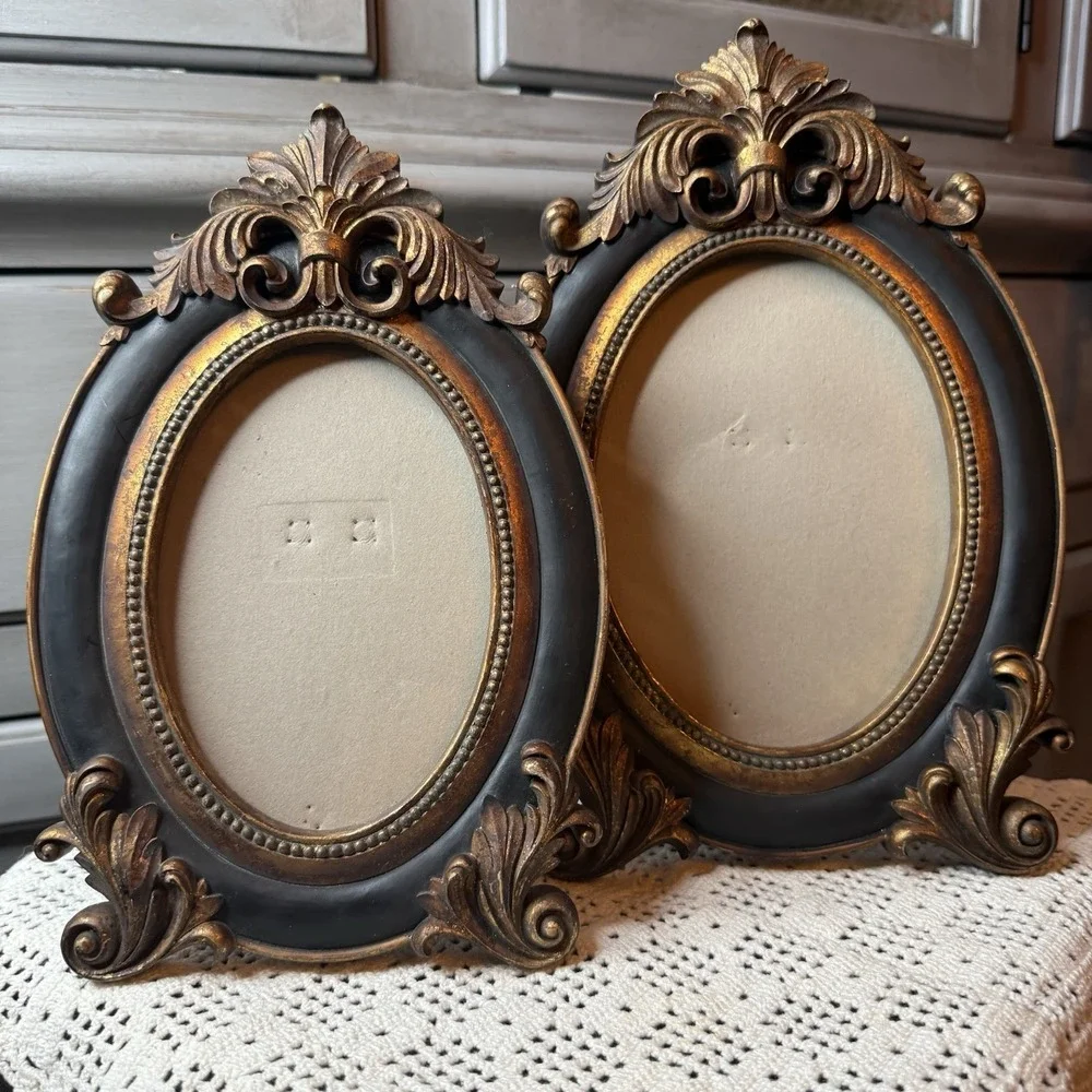 Vintage Pair Oval Ornate Carved Picture Frame Victorian Baroque Rococo 4x6 5x7